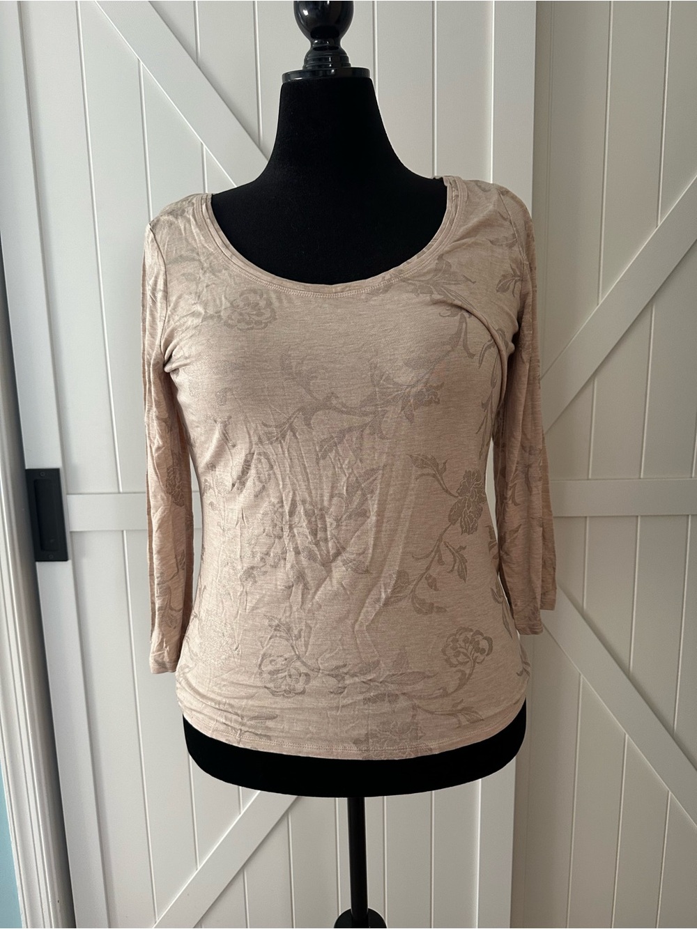 WHBM Large Zarina Floral Gold Foil Scoop Neck 3/4 Sleeve Top NWT